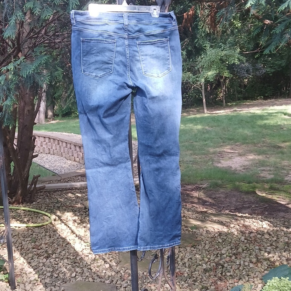 KanCan Mid Rise Ripped Flare Jean Sz 18 - Picture 7 of 13